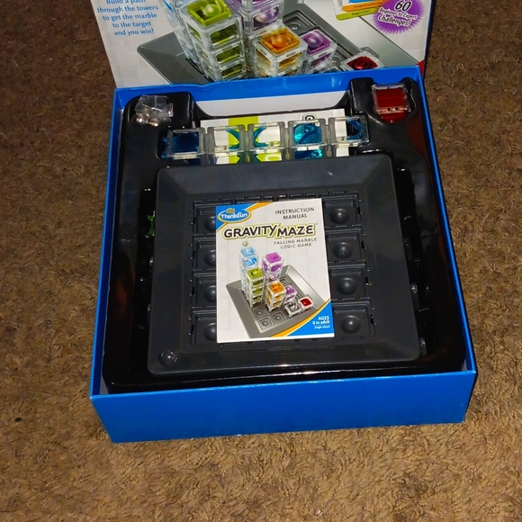 Gravity Maze Boardgame - Picture 7 of 8